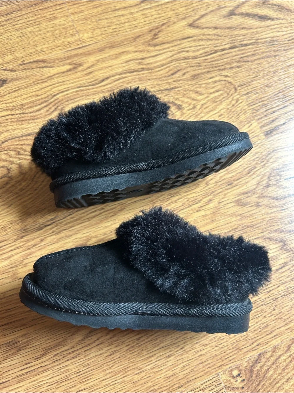 Cat & Jack Piper Slippers